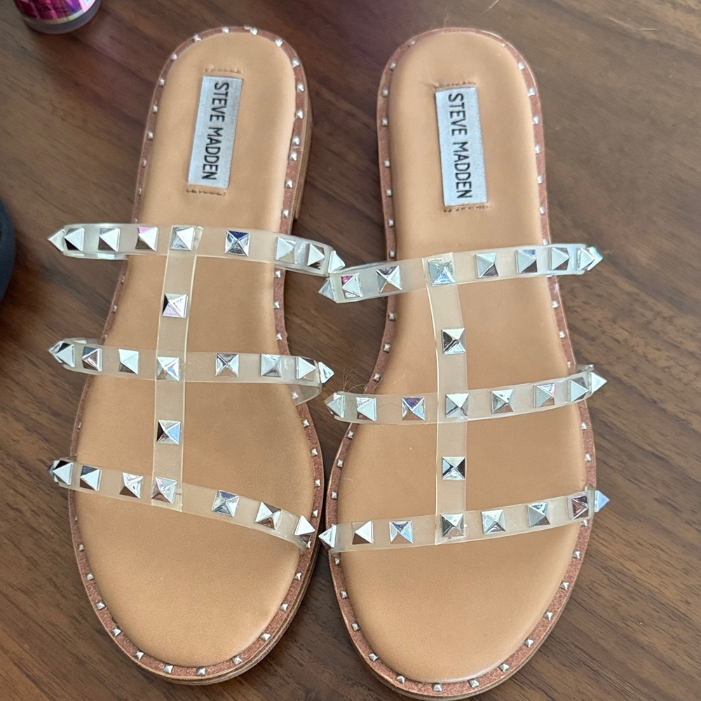 Steve Madden Brown Sandals Jelly straps with Silver Accents